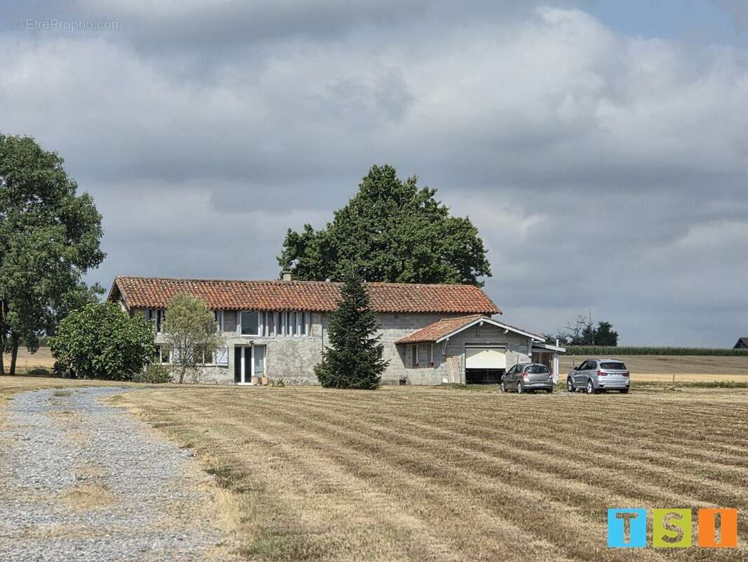 Maison à CASTELNAU-MAGNOAC