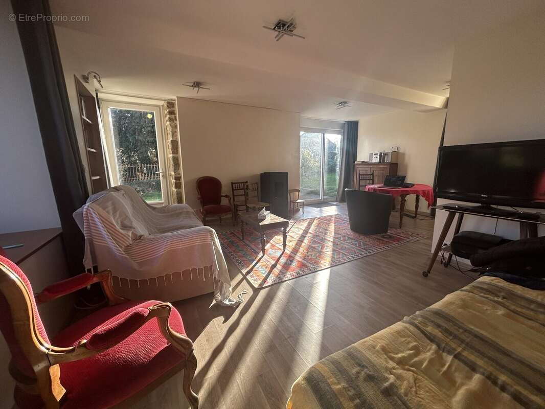 Maison à PONT-D'OUILLY