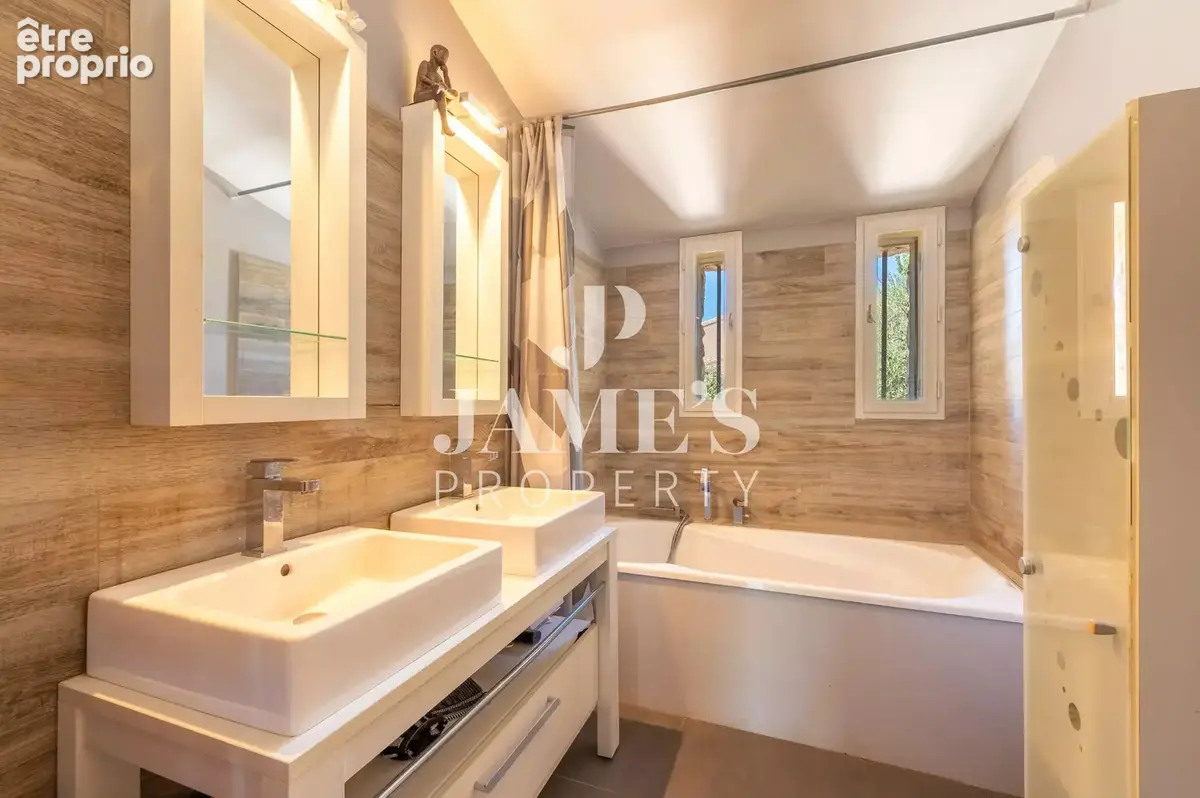 Maison 8 pièces 295 m² à vendre à Eygalieres (13810) - photo 9