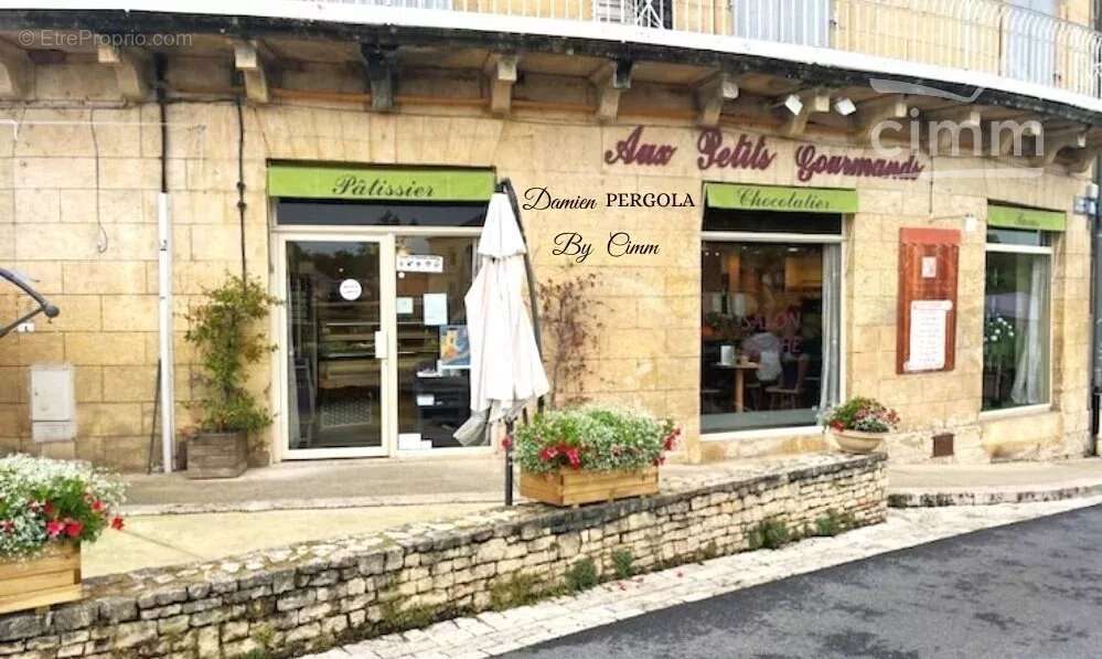 Commerce à MONTIGNAC