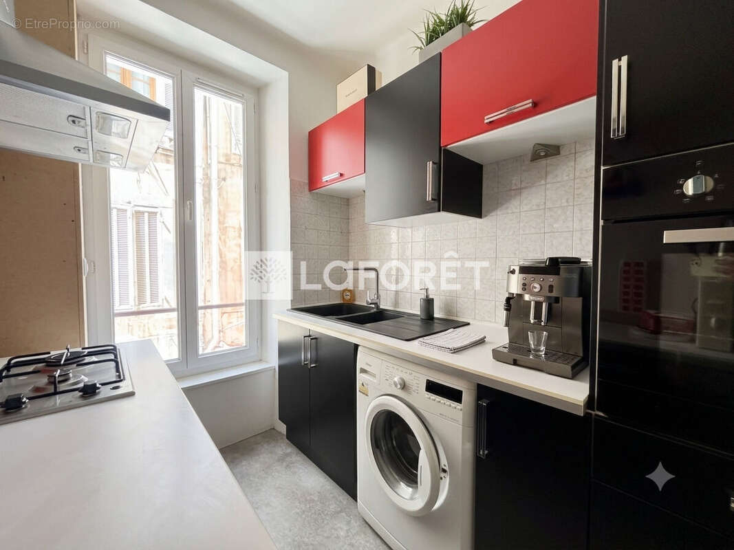 Appartement à MARSEILLE-2E