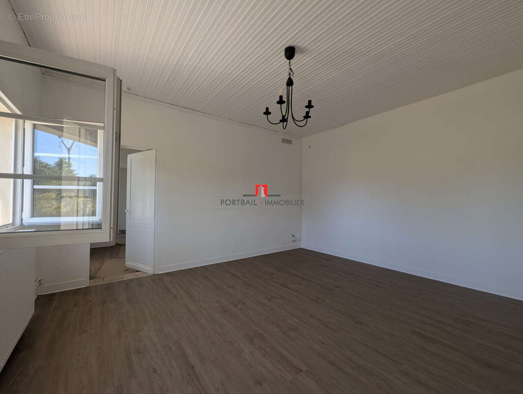 Maison 76 m² à Villeneuve  - photo 4