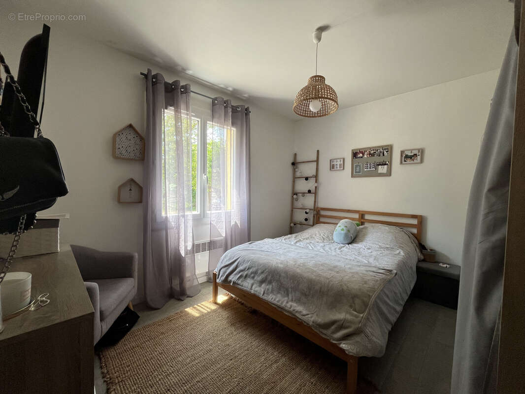 Maison familiale avec piscine - double garage - chambre indépendante - photo 7
