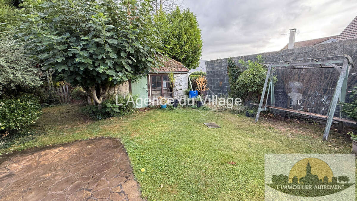 Maison à VILLENEUVE-LES-SABLONS