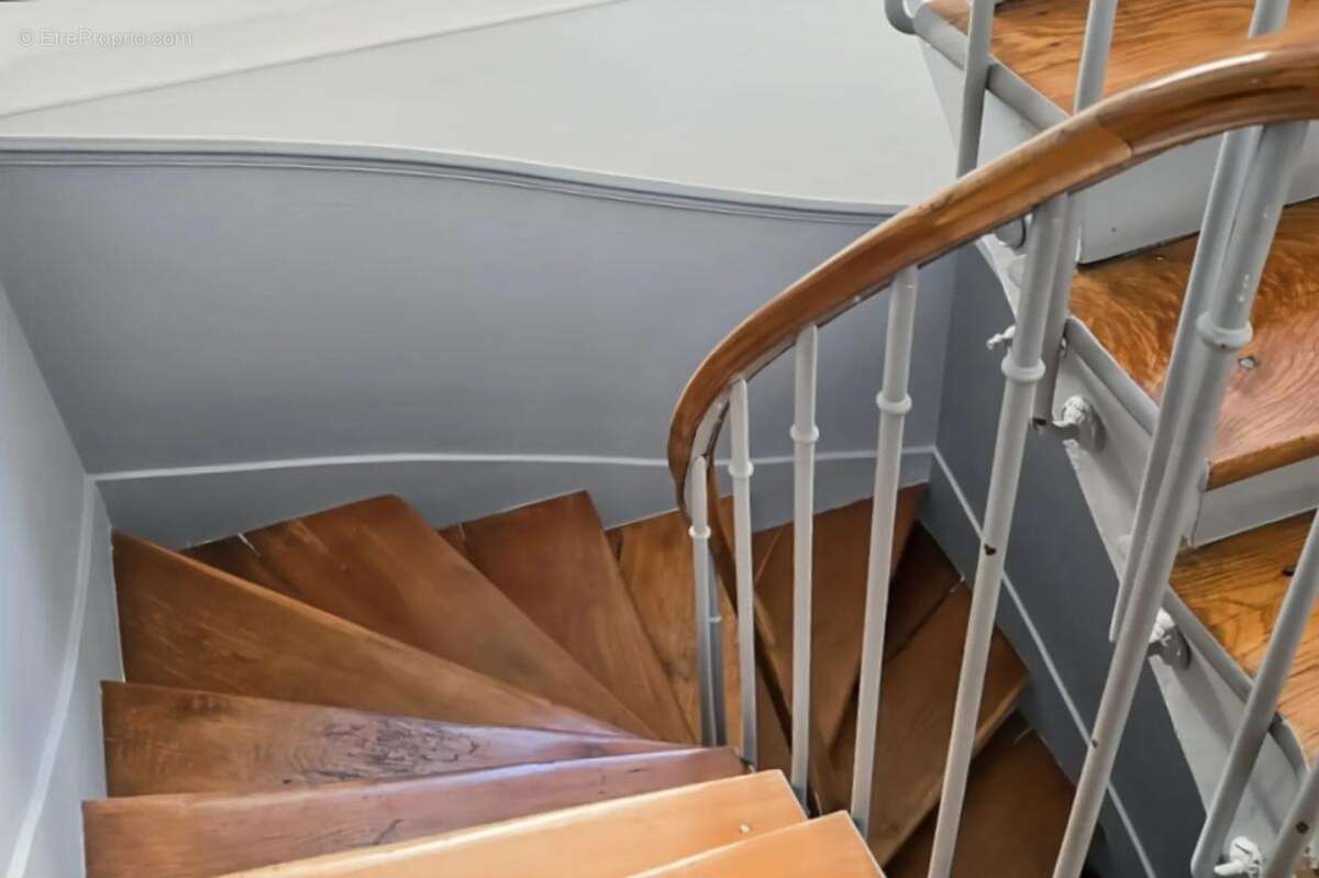 Appartement à COURBEVOIE