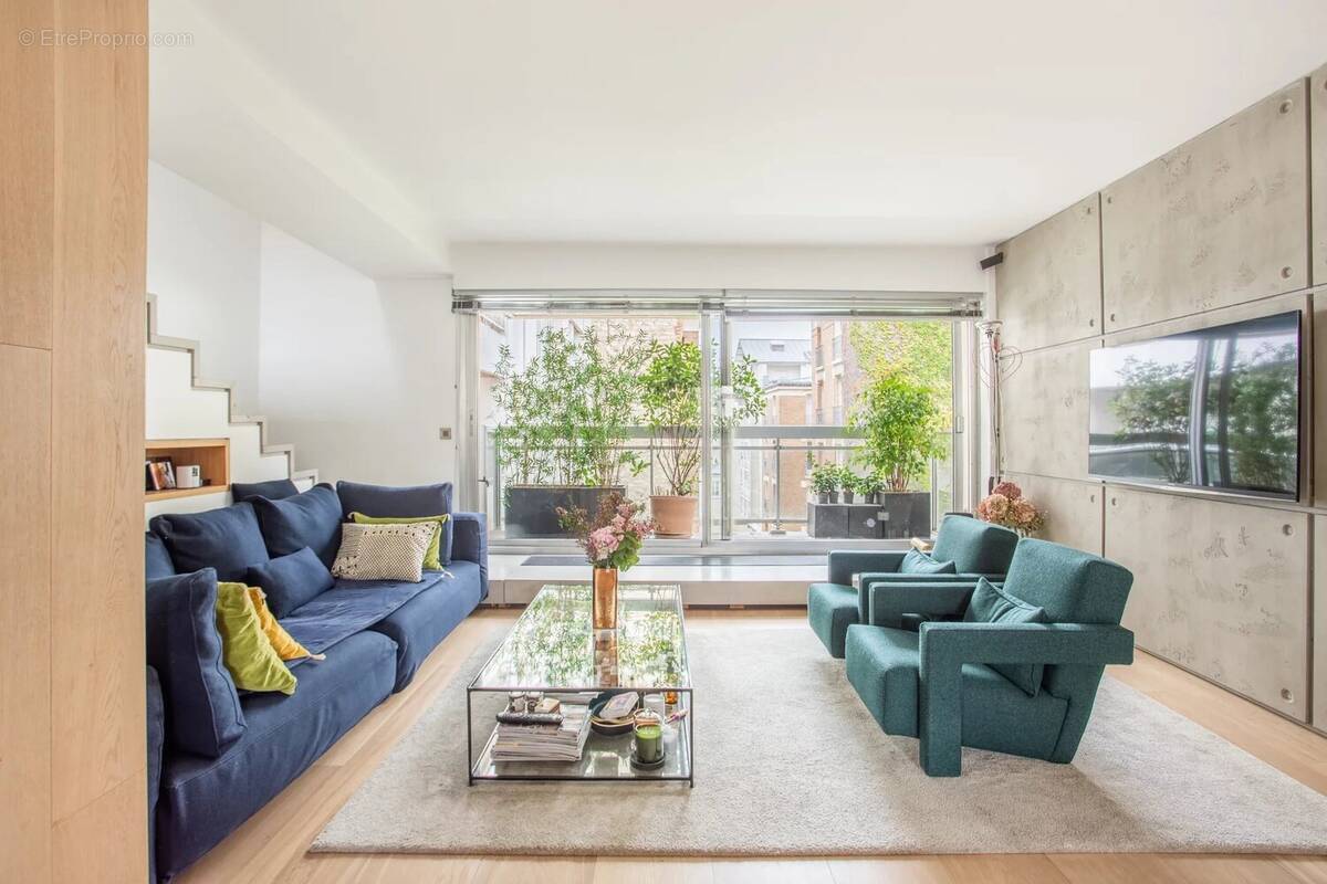 Appartement à PARIS-7E