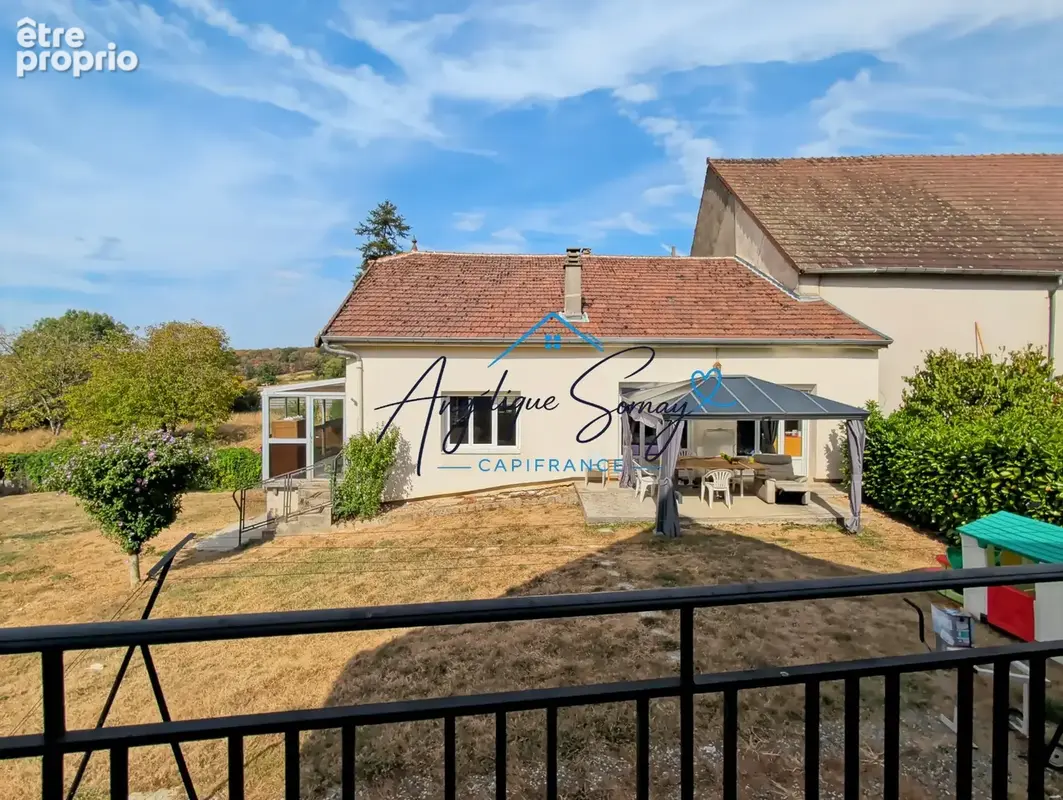  MANTRY – Maison mitoyenne avec maisonnette en pierre et beaux volumes - photo 3