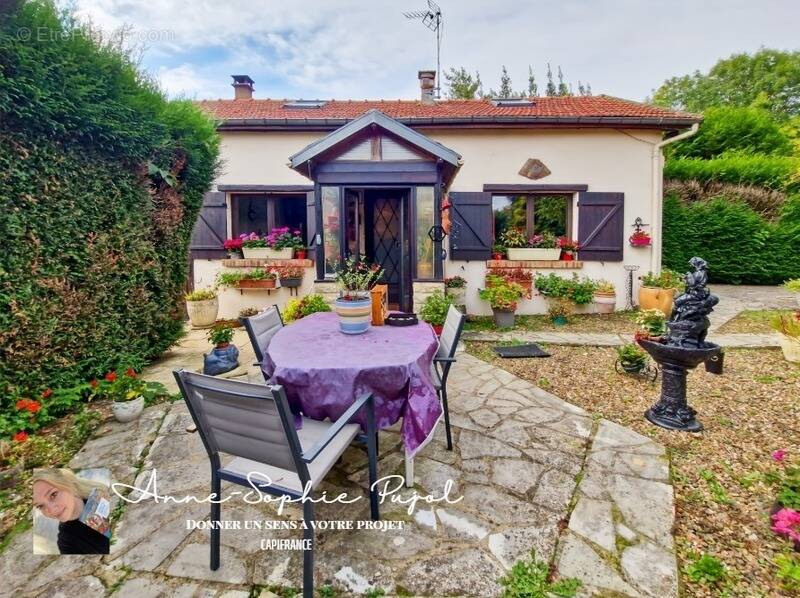 Maison à SAINTE-GENEVIEVE