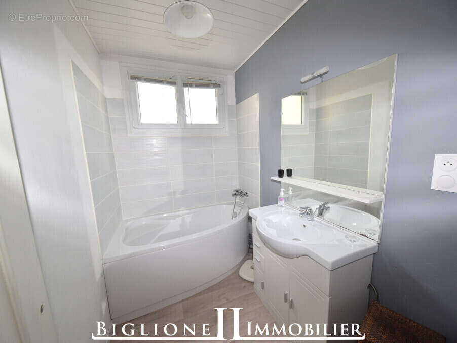 Appartement à COUBRON