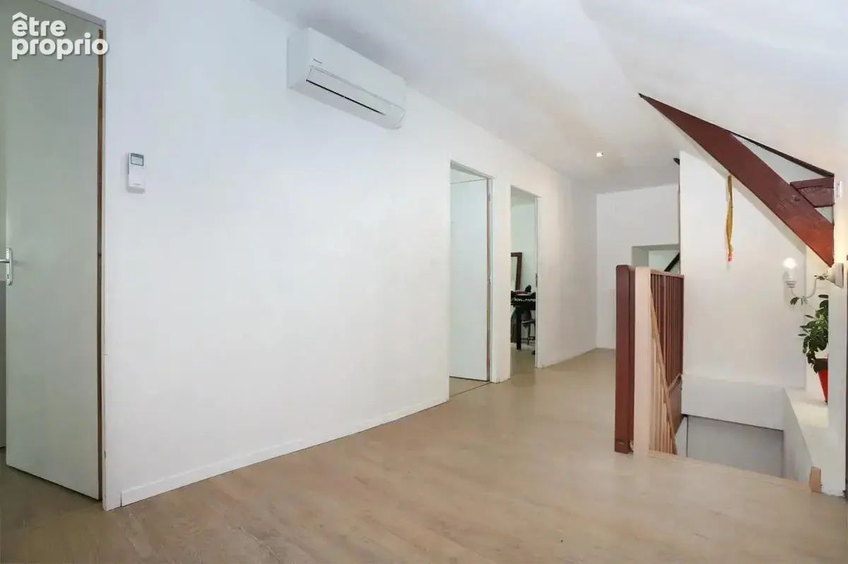 Maison de 9 pièces de 183 m² à Saint-Aubin-du-Cormier - photo 12