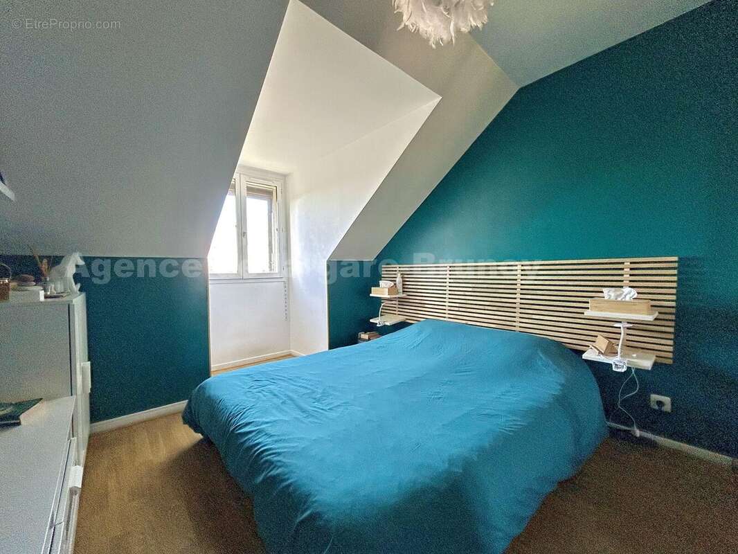 IMG_8648 - Commerce à BOUSSY-SAINT-ANTOINE