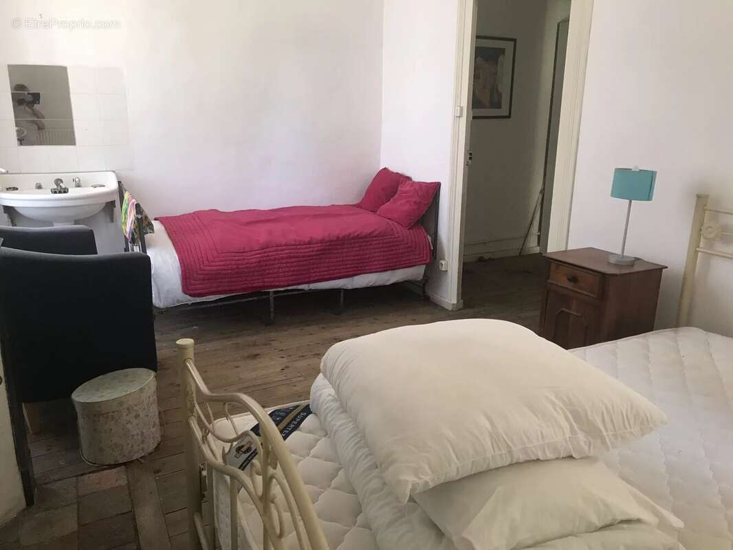 Appartement à LUSSAC-LES-EGLISES