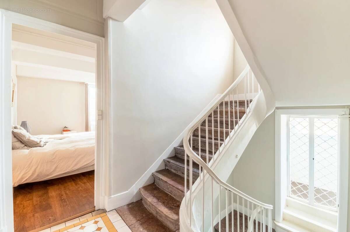 Maison à CHARBONNIERES-LES-BAINS