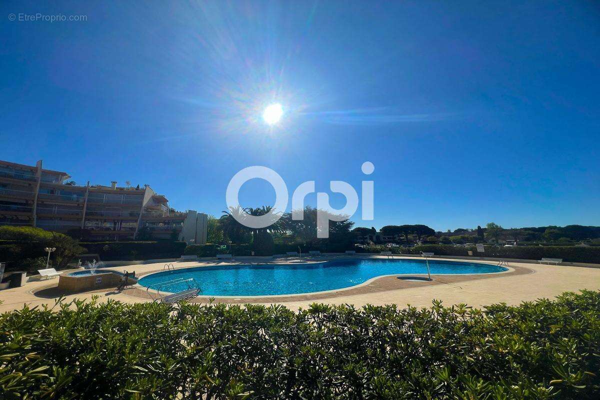 Appartement à MANDELIEU-LA-NAPOULE