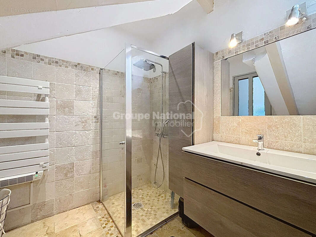 Maison à L&#039;ISLE-SUR-LA-SORGUE