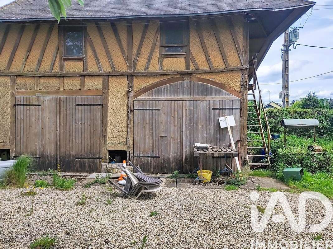 Maison 97 m² à Etreville  - photo 5