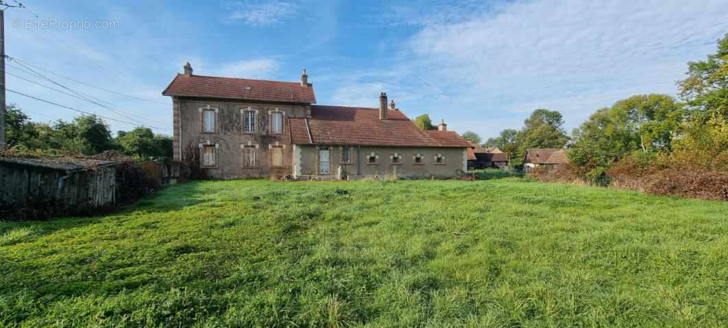 Maison à BEAUMONT-SUR-SARTHE