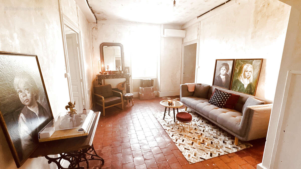 Maison à VAULT-DE-LUGNY