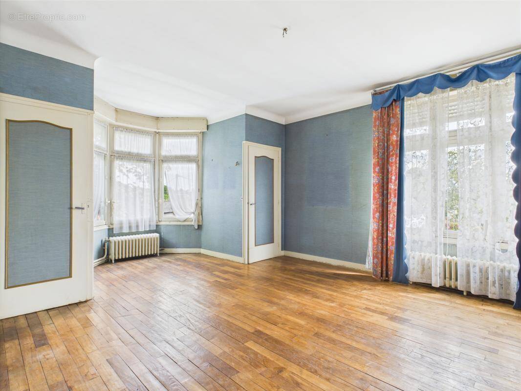 Maison à CORPS-NUDS