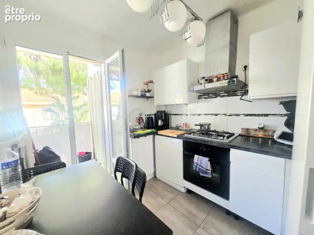 La seyne sur mer - appartement type 3/4 avec place de parking et cave - photo 2