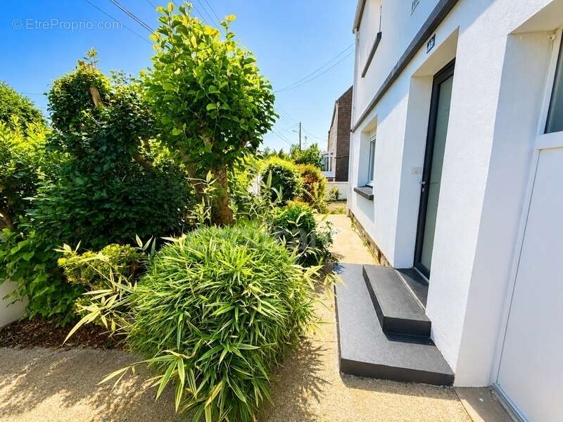Maison à vendre 6 pièces CARHAIX PLOUGUER (29) - photo 3