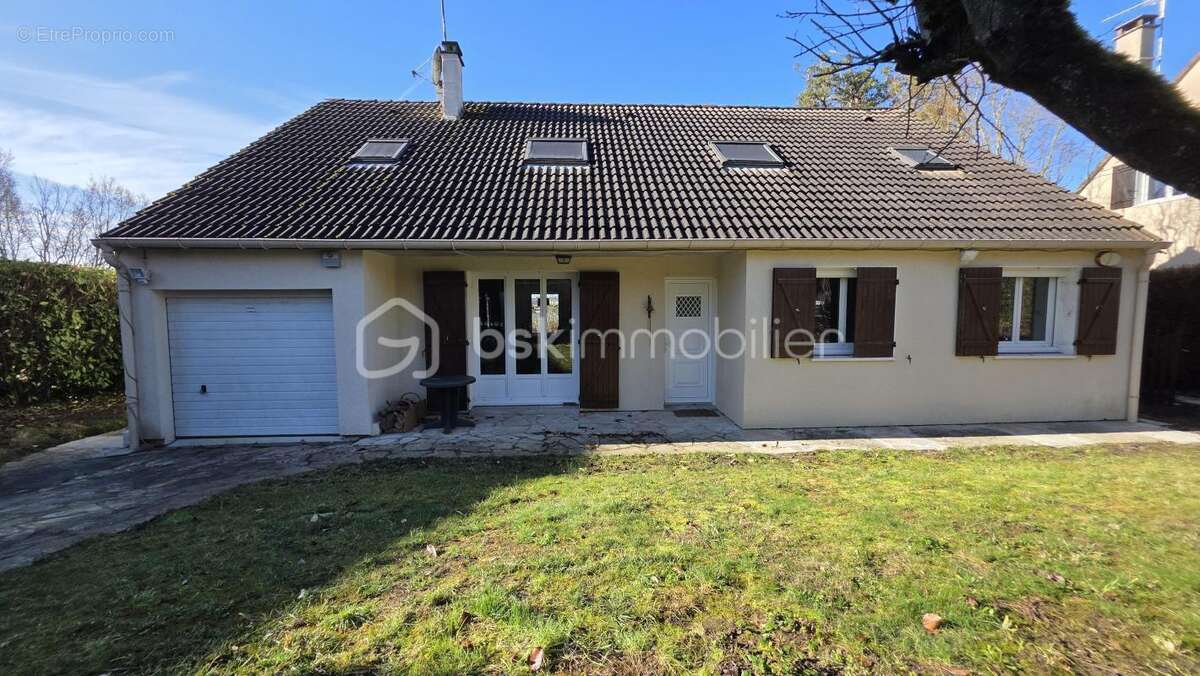 Maison à SAINT-GERMAIN-LES-CORBEIL