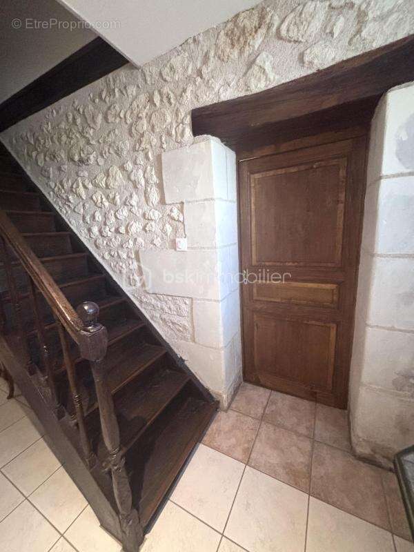  Propriété d’exception aux portes de Sonzay – Charme, volumes et potentiel unique  - photo 12