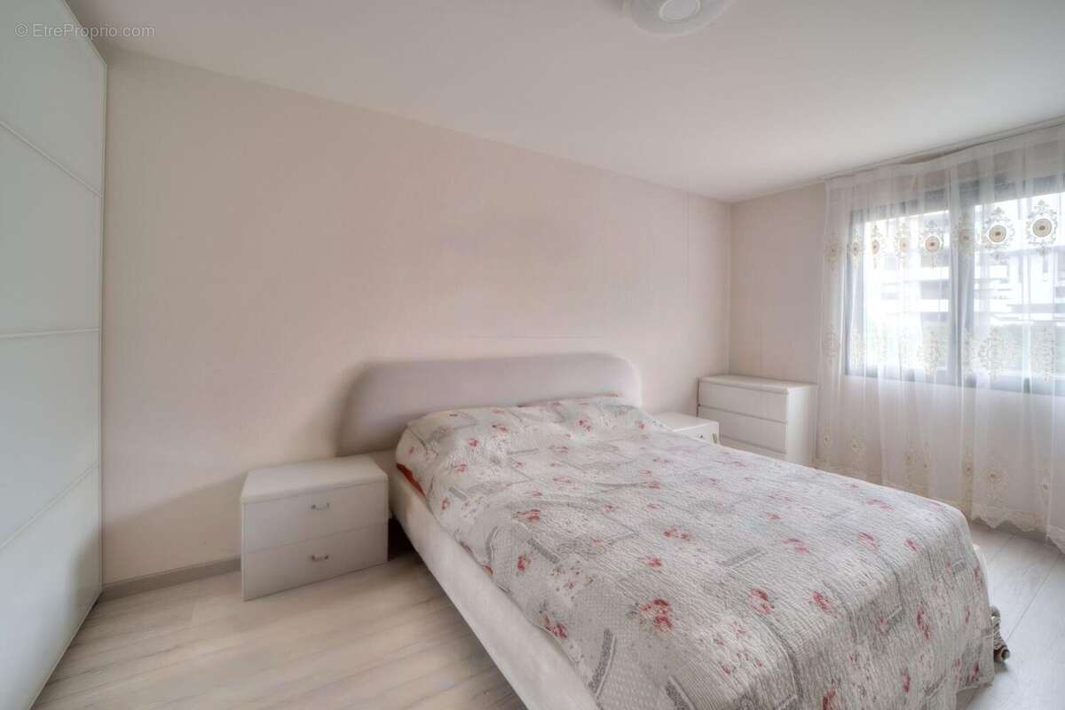 Photo 3 - Appartement à SAINT-GENIS-POUILLY