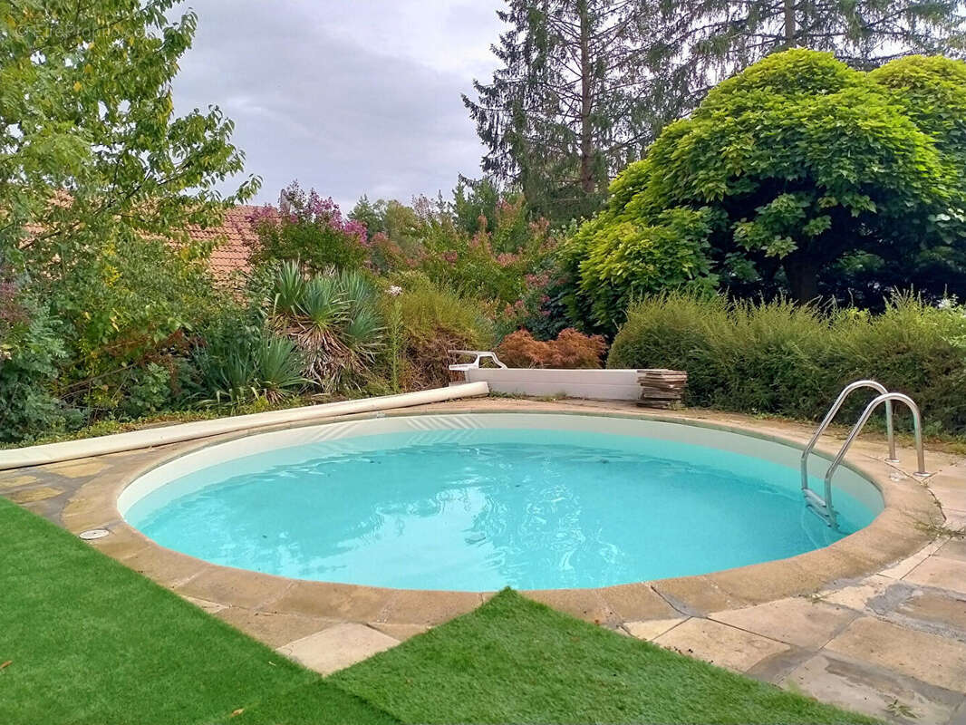 Maison à SAINT-MARTIN-EN-BRESSE