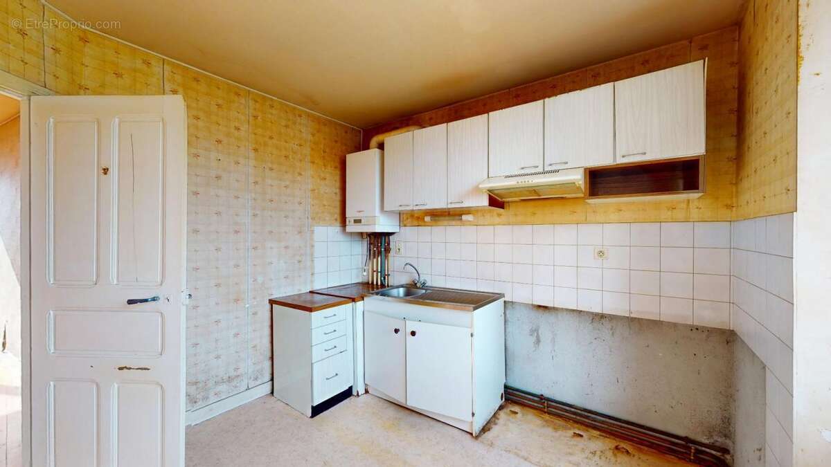 Appartement à SAINT-CHRISTOPHE-VALLON