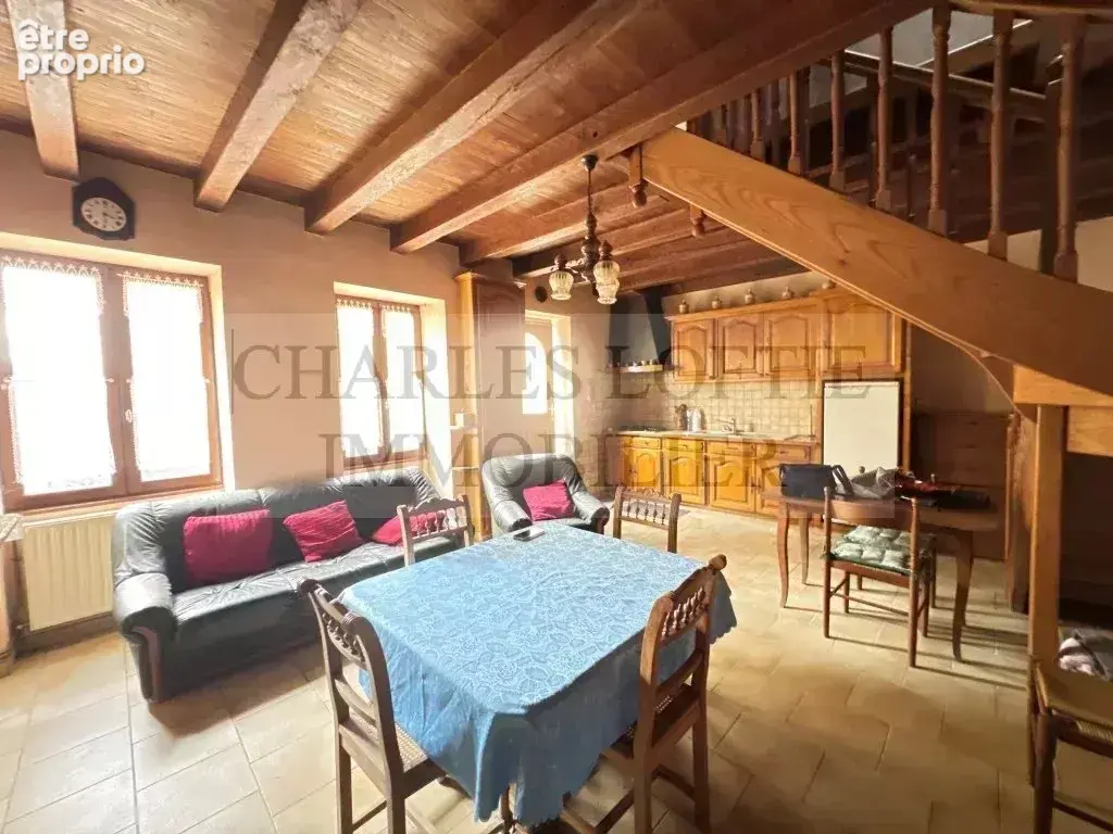 Maison en pierre dans village du Périgord avec tous commerces. - photo 2
