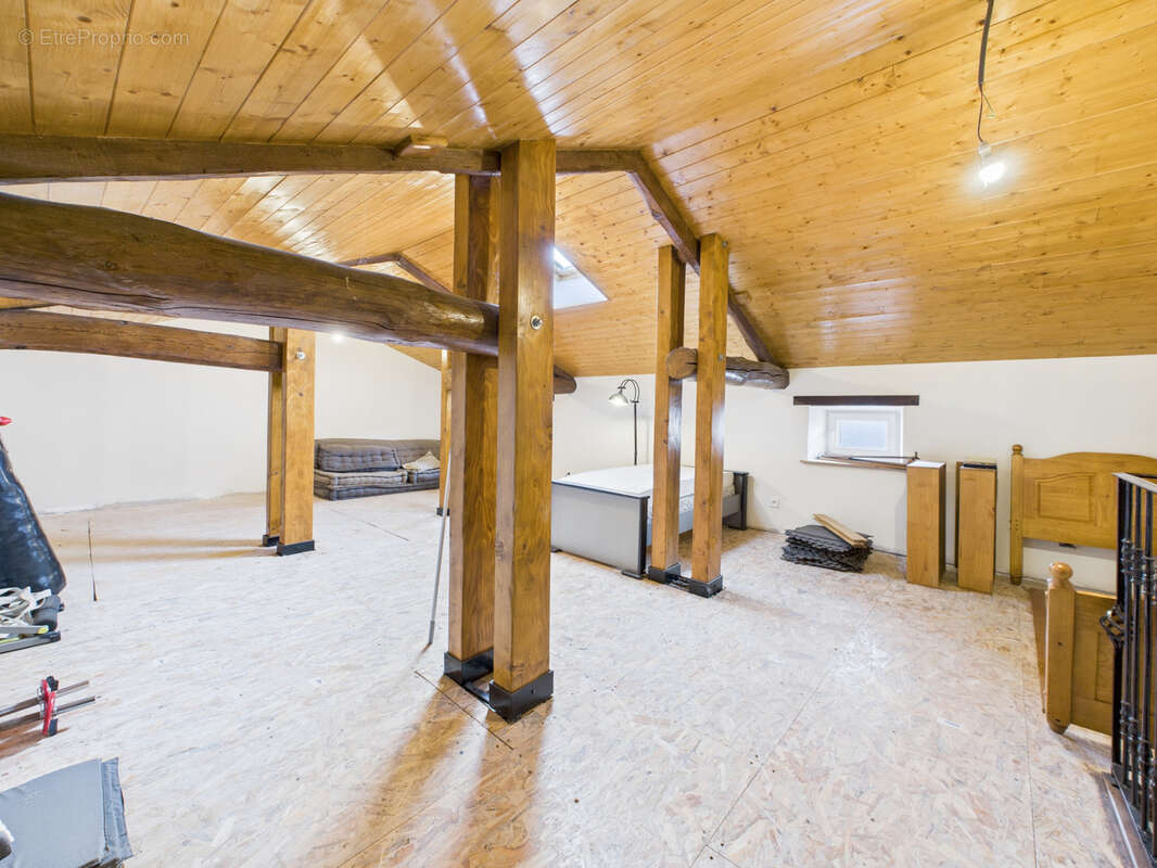 Maison à SAINT-BARTHELEMY-LESTRA