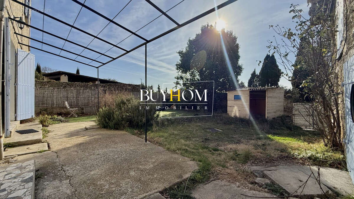 Maison à L'ISLE-SUR-LA-SORGUE