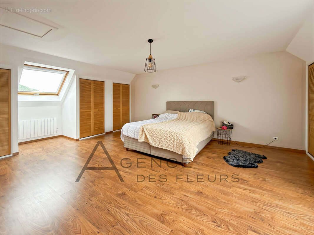 Maison Elbeuf 2237m2 - photo 14