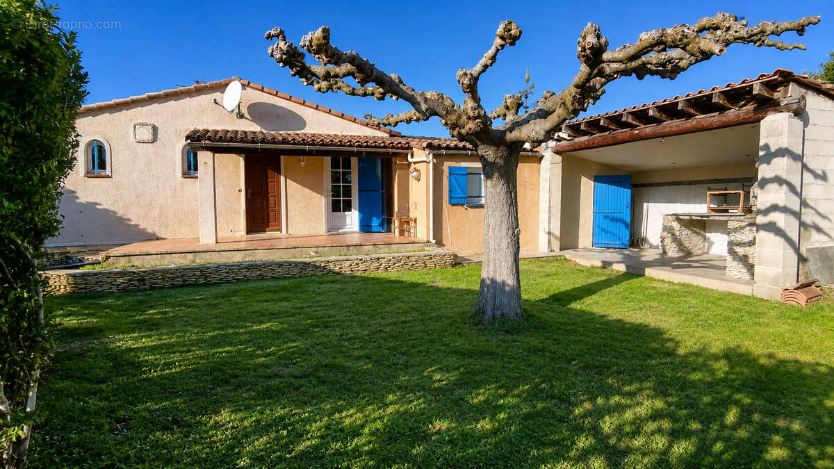 Exclusivité Mallemort Plain-pied, 3 chambres, jardin, garage - photo 2