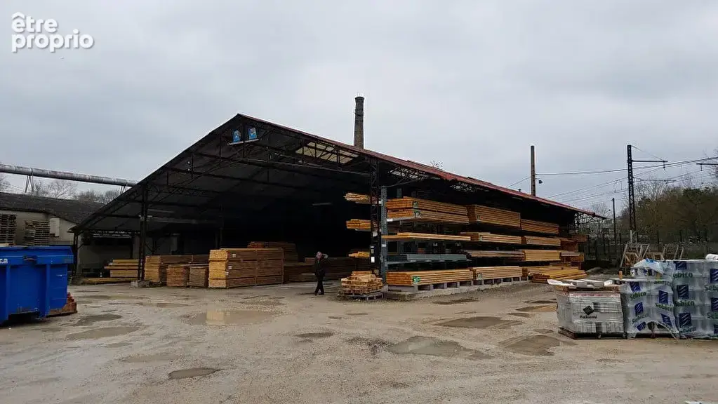 Ensemble immobilier développant 2900m² de surface de bâtiments sur une parcelle de 7850m² - photo 9