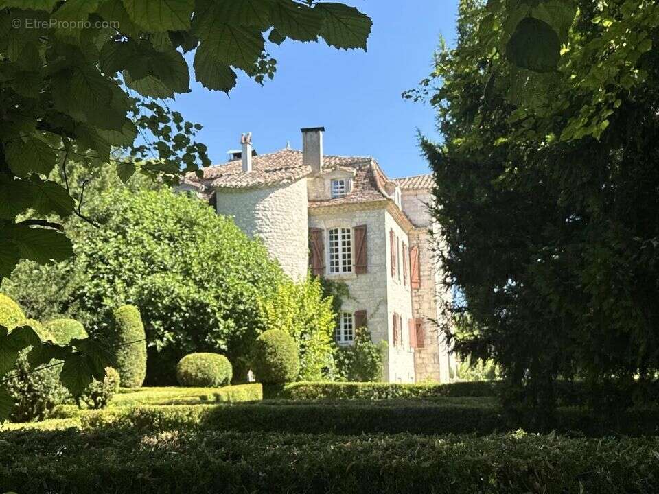 Maison à MONTCUQ