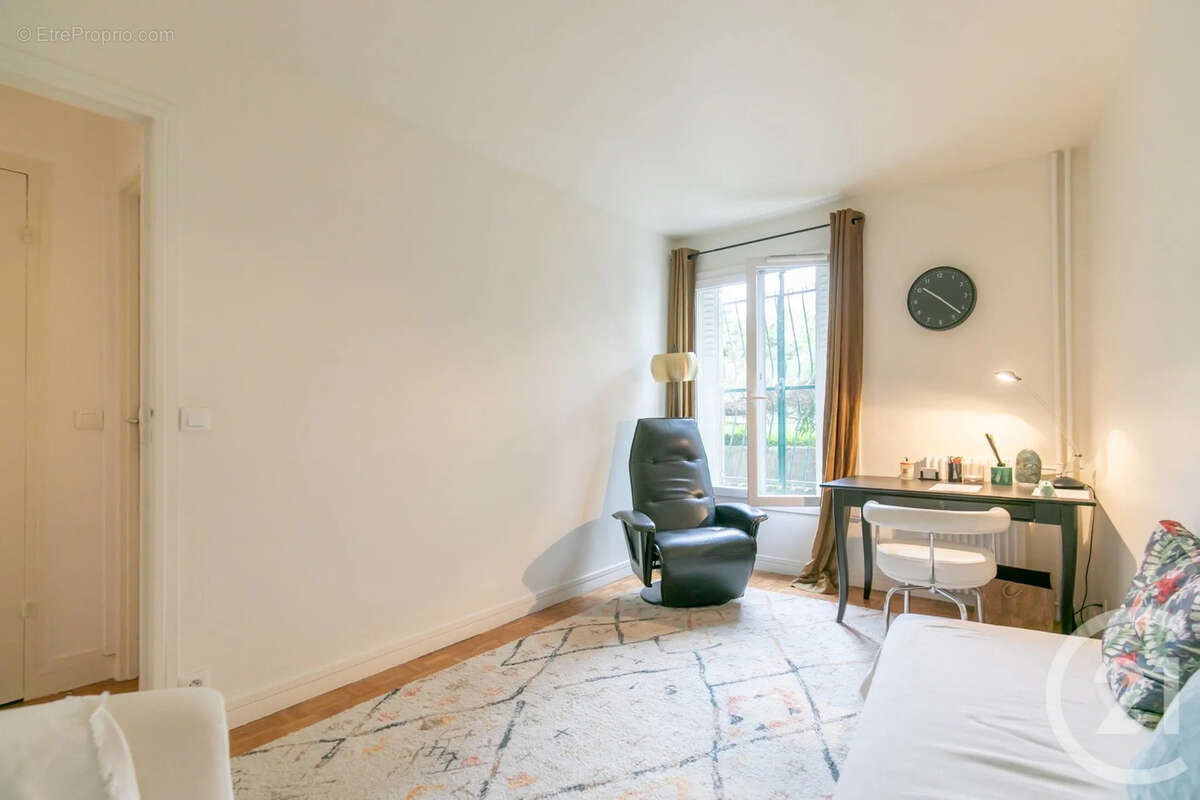 Appartement à SAINT-MAUR-DES-FOSSES