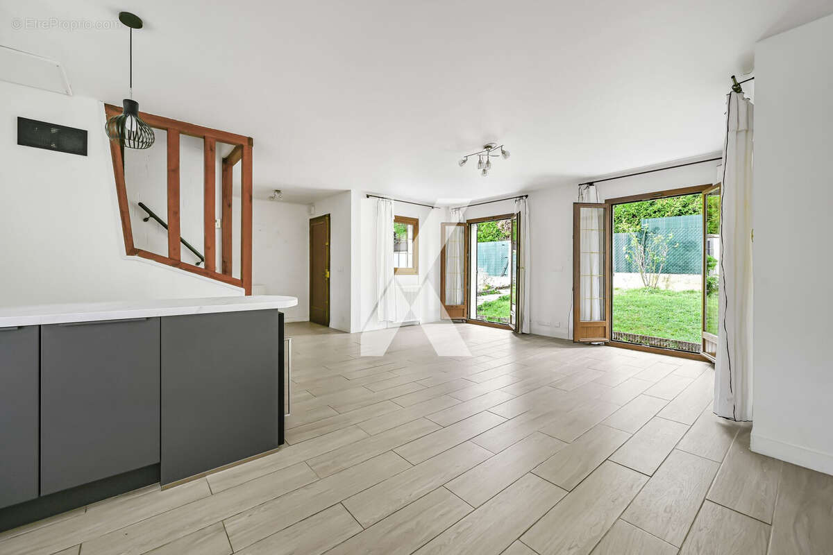 Maison à SAINT-LEU-LA-FORET