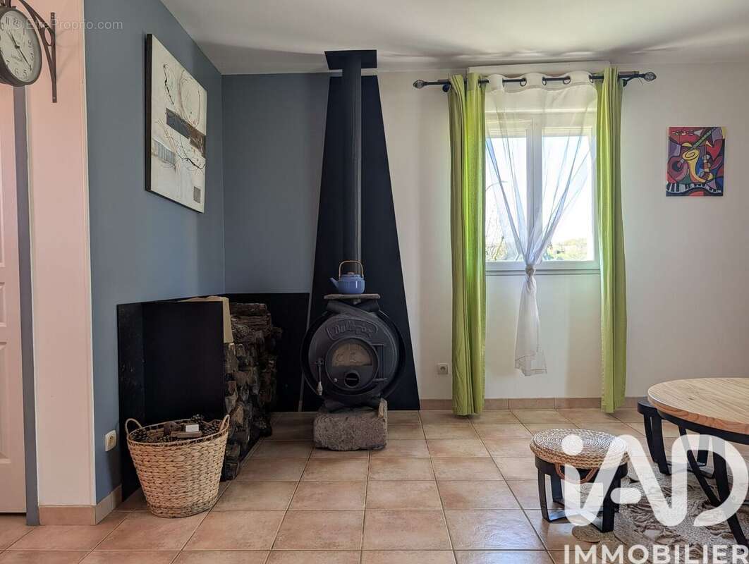 Photo 4 - Maison à GALAPIAN