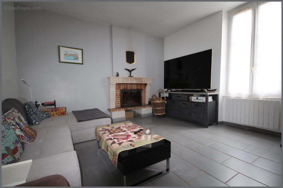 Maison à MAYET