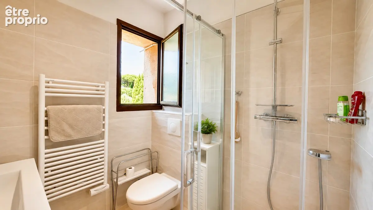 A vendre appartement 4 pieces de 75 m2, 3 chambres dans residence avec piscine - photo 12