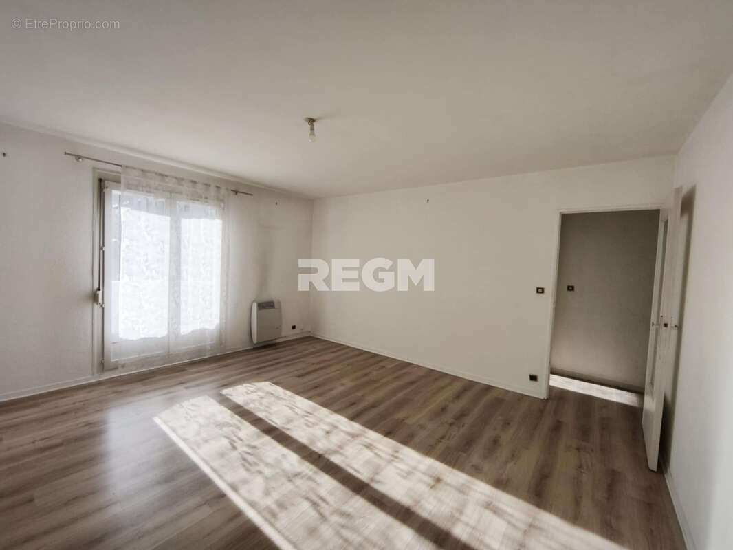 Appartement à SAINTE-SAVINE