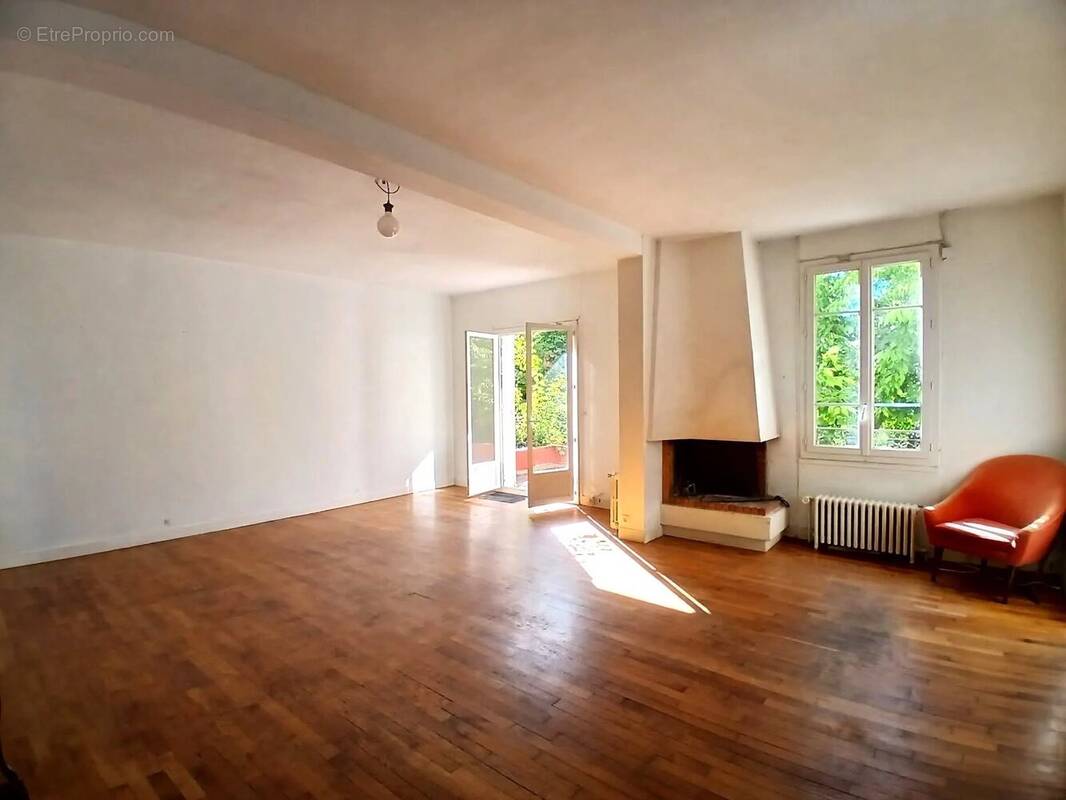 Maison à HOUILLES