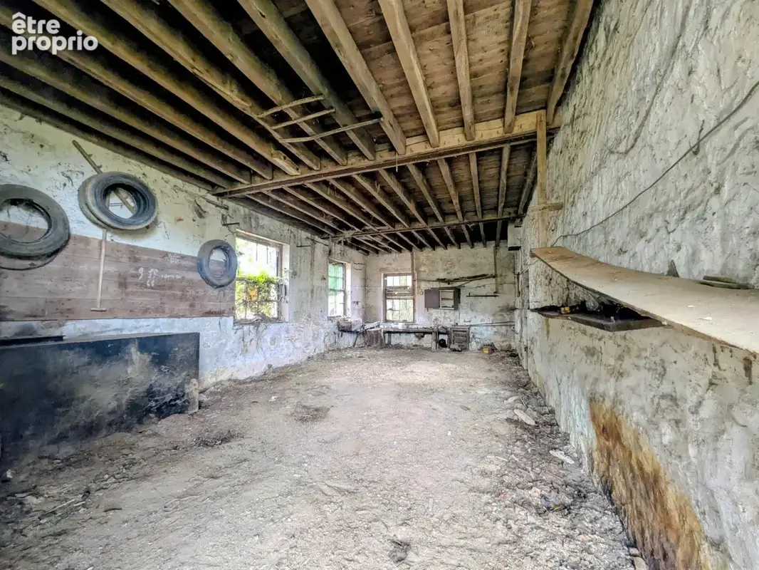 Ref 2330 - Hangar à réhabiliter - photo 3