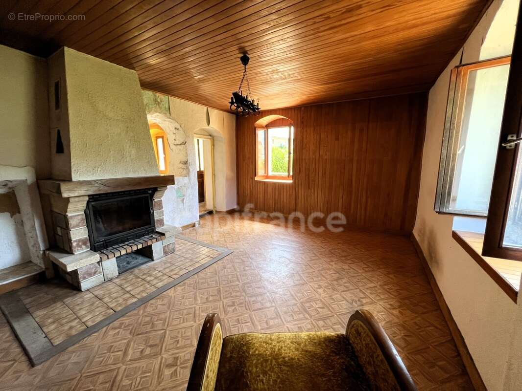 Maison T4 82m² avec Grange 300m² à rénover - photo 23