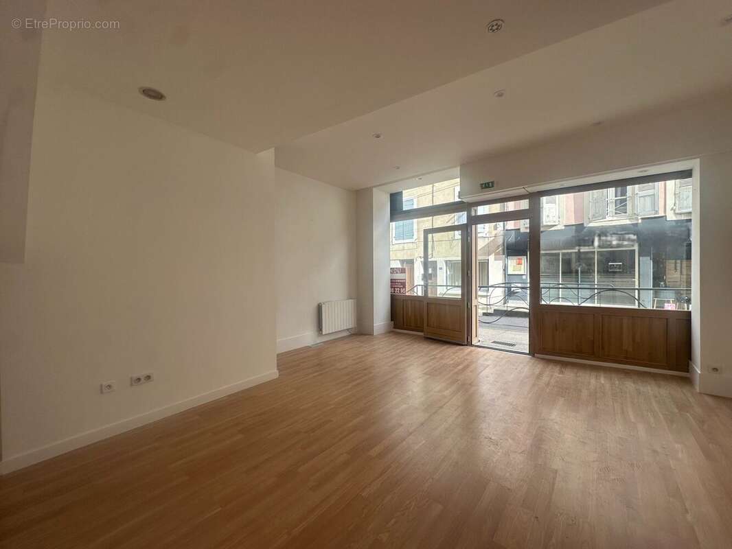 Commerce à TAIN-L&#039;HERMITAGE