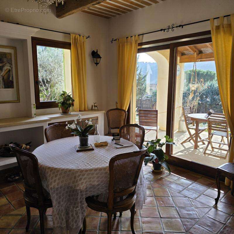 Splendide maison avec 2 logements et piscine - photo 11