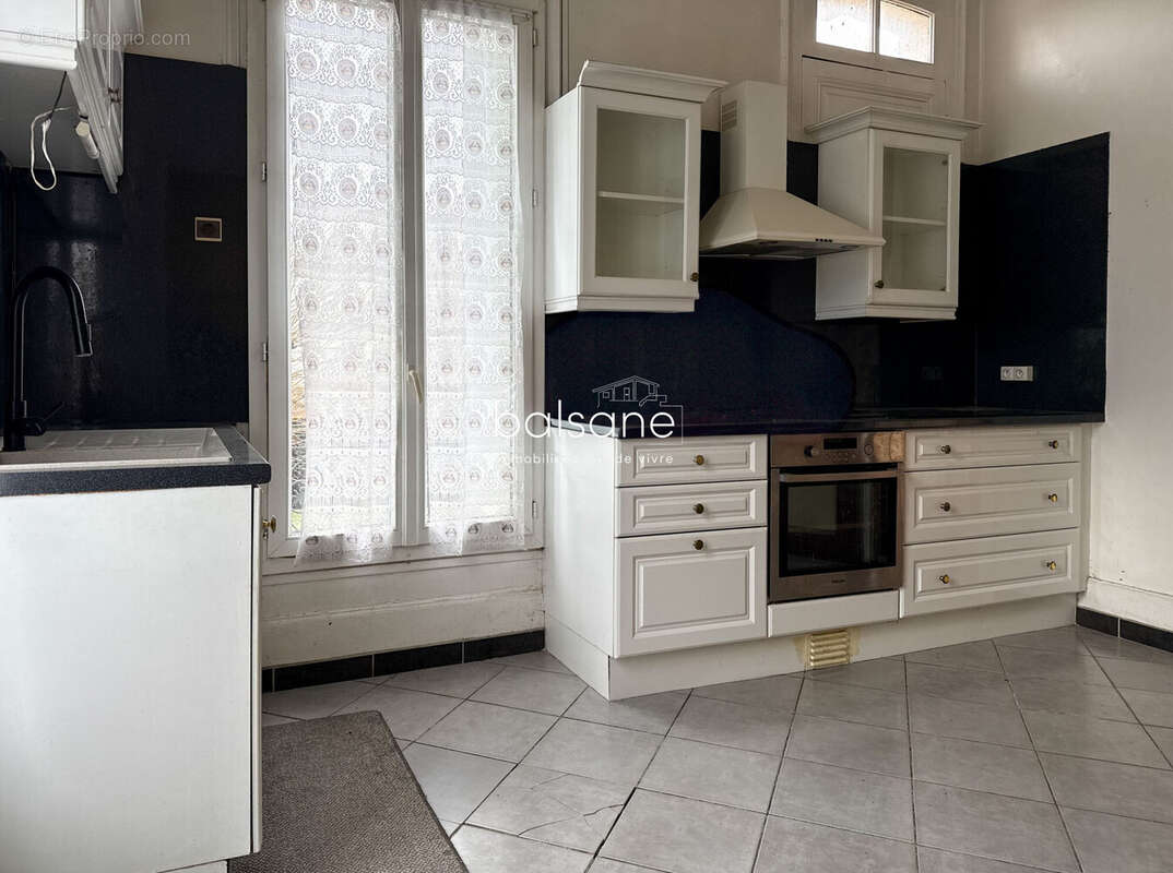 1er étage - Cuisine 15 m - Maison à ELBEUF