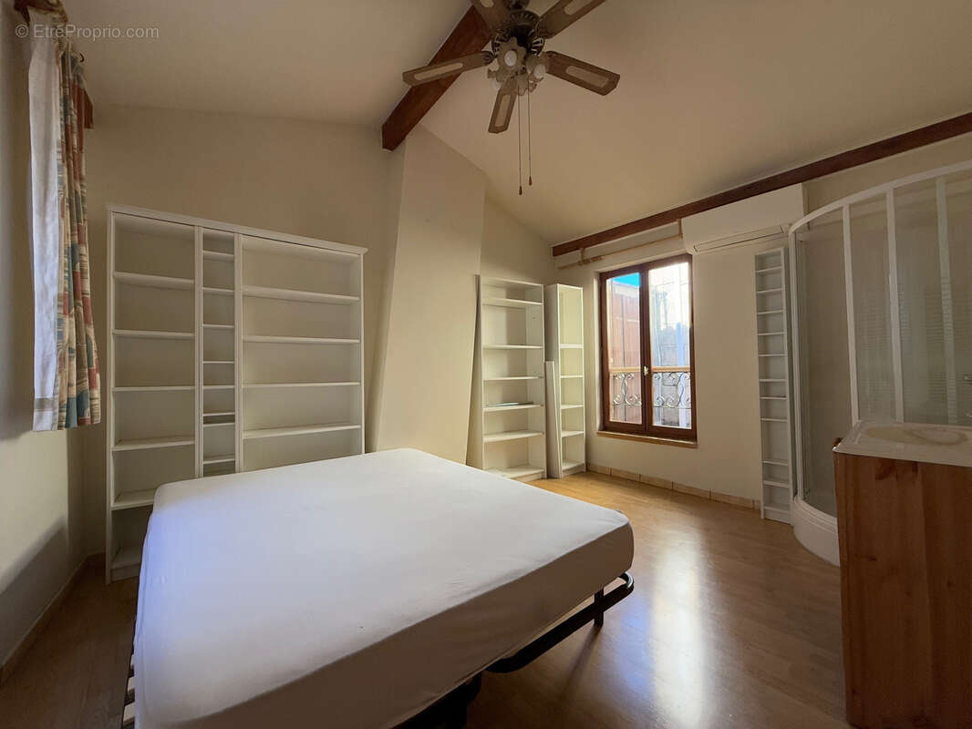 Maison à GALLARGUES-LE-MONTUEUX